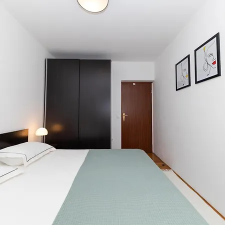 Nea Apartamento