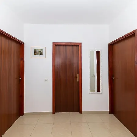 Nea Apartamento