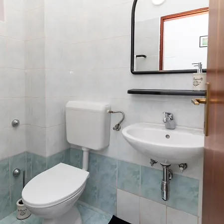 Nea アパート ザダル